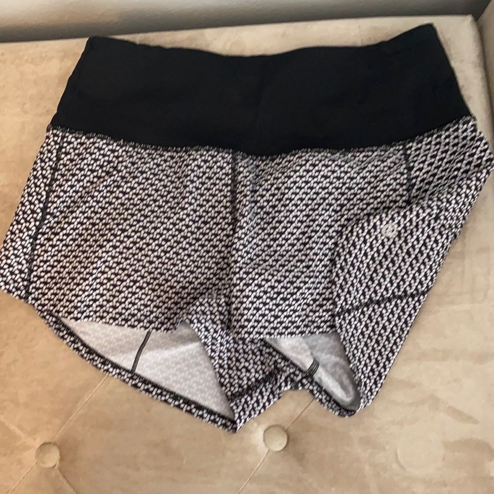 Lululemon speed up short 2.5” high rise